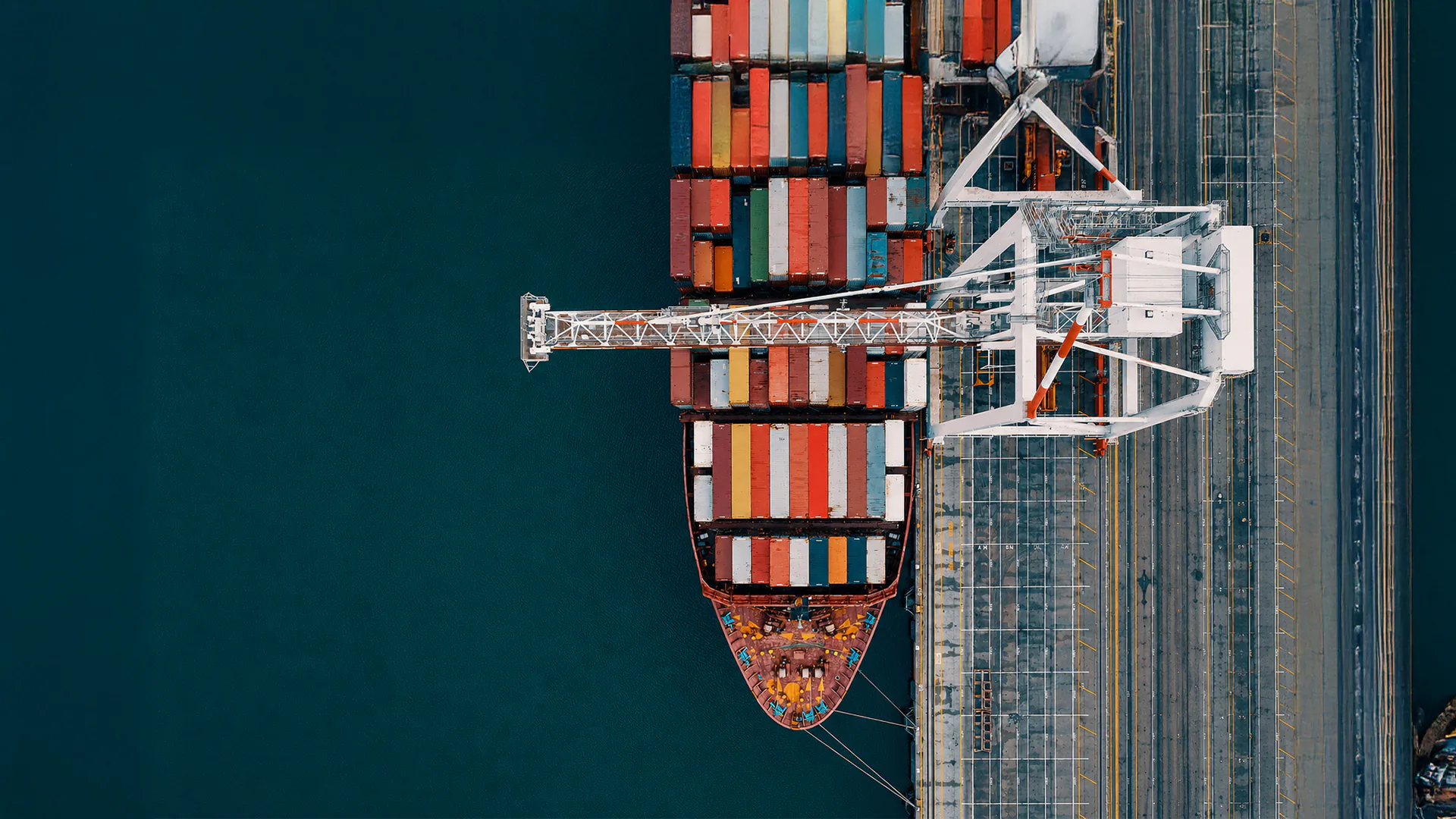 Port handover preparation and maritime coordination